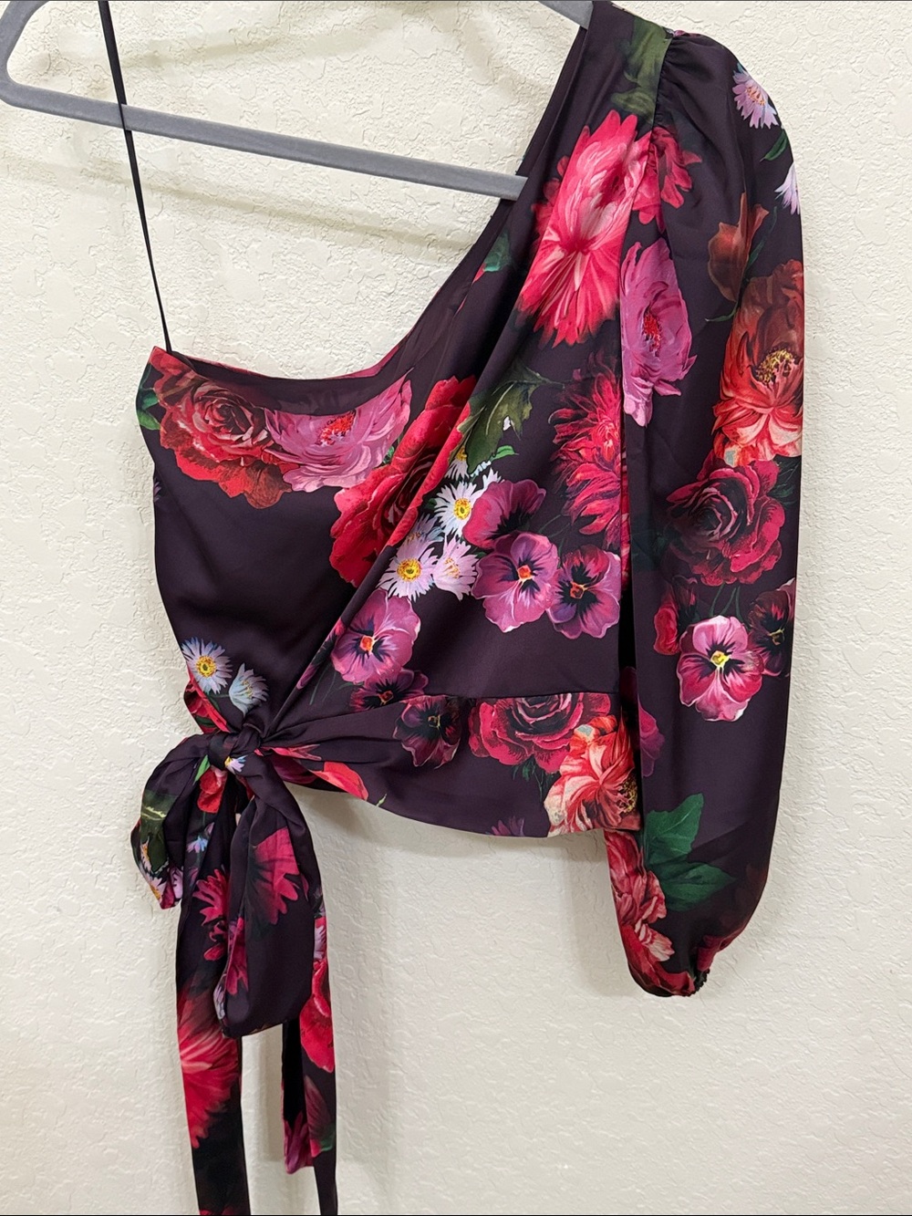 Express One-Shoulder Tie-Waist Floral Blouse - Black with Pink & Red